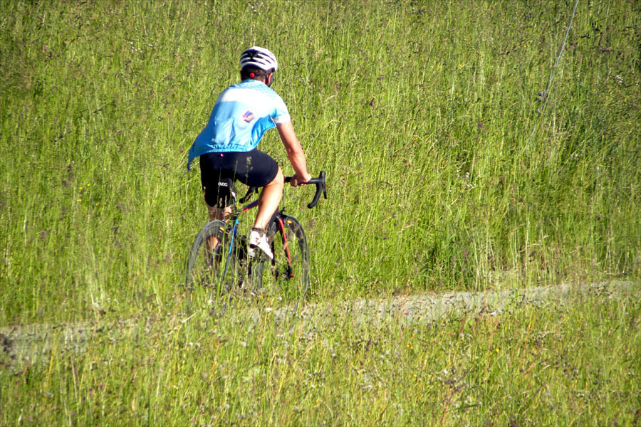 Auf dem mittleren Höhenweg mit dem Rad
