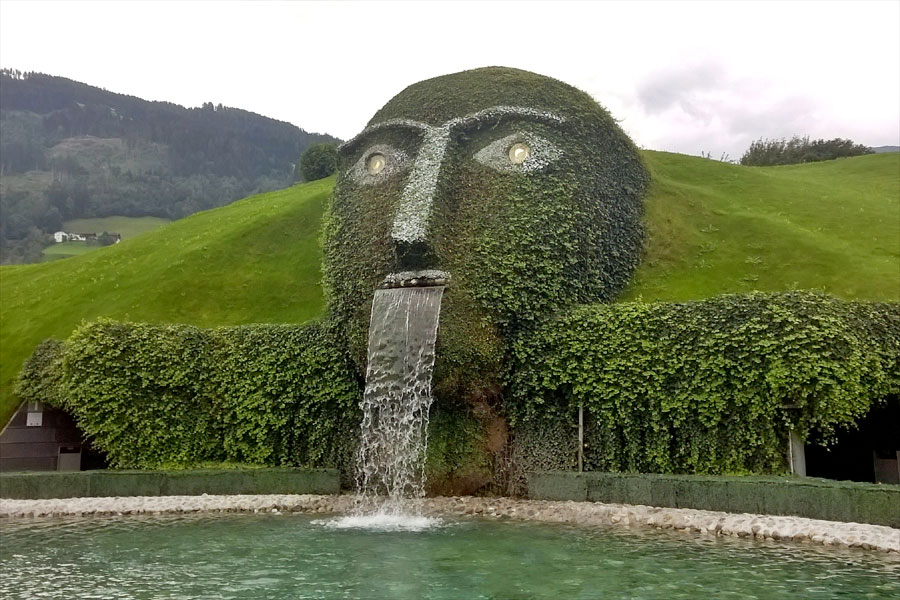 Eingang zur Swarovski Kristallwelt